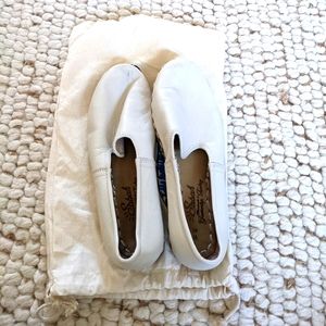 Sabah slip ons